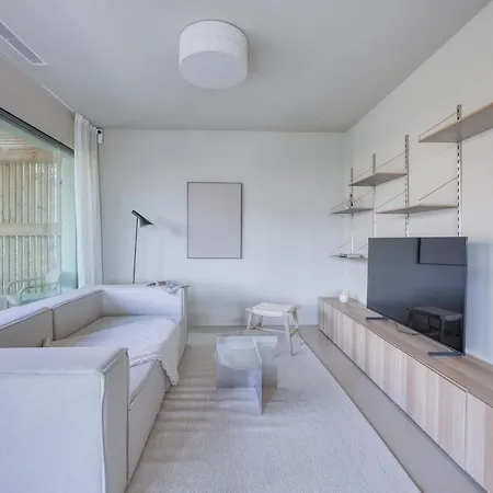 Stunning Home Blends Minimalist Luxury With Comfort Appartement Sainte-Maxime