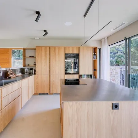 公寓 Stunning Home Blends Minimalist Luxury With Comfort *