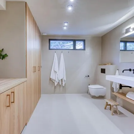 Appartamento Stunning Home Blends Minimalist Luxury With Comfort *